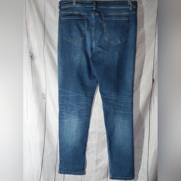 J.Jill Denim Boyfriend Straight-Leg Ankle Jeans - Picture 2 of 11